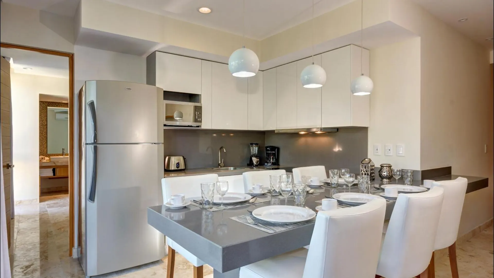 Anah Suites By Las Flores Vacation Rentals Playa del Carmen